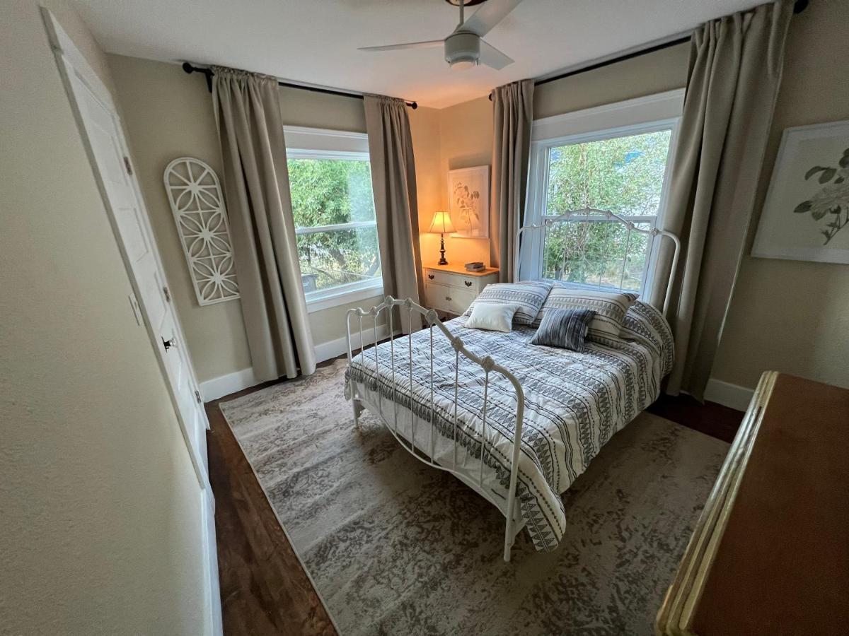 Downtown Williams, Walk Everywhere, Remodeled Exterior foto